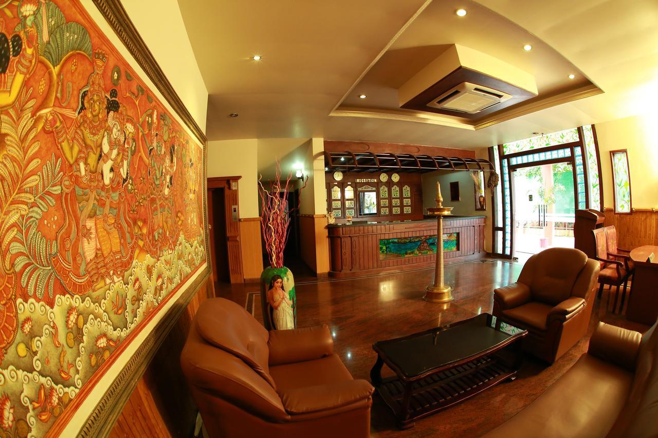 Capital O 46475 Gd International Redfort Hotel Nilambūr Kültér fotó