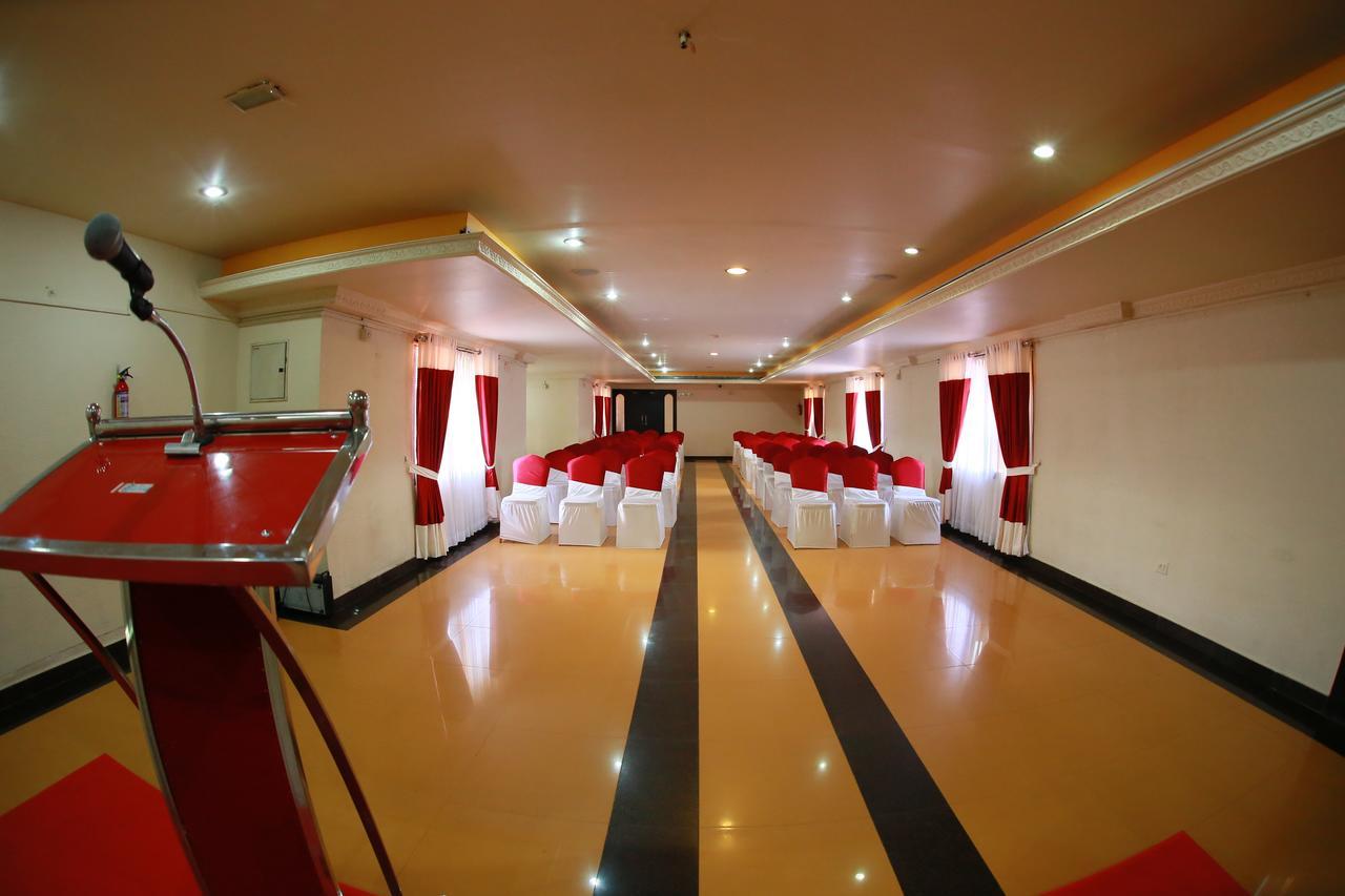 Capital O 46475 Gd International Redfort Hotel Nilambūr Kültér fotó
